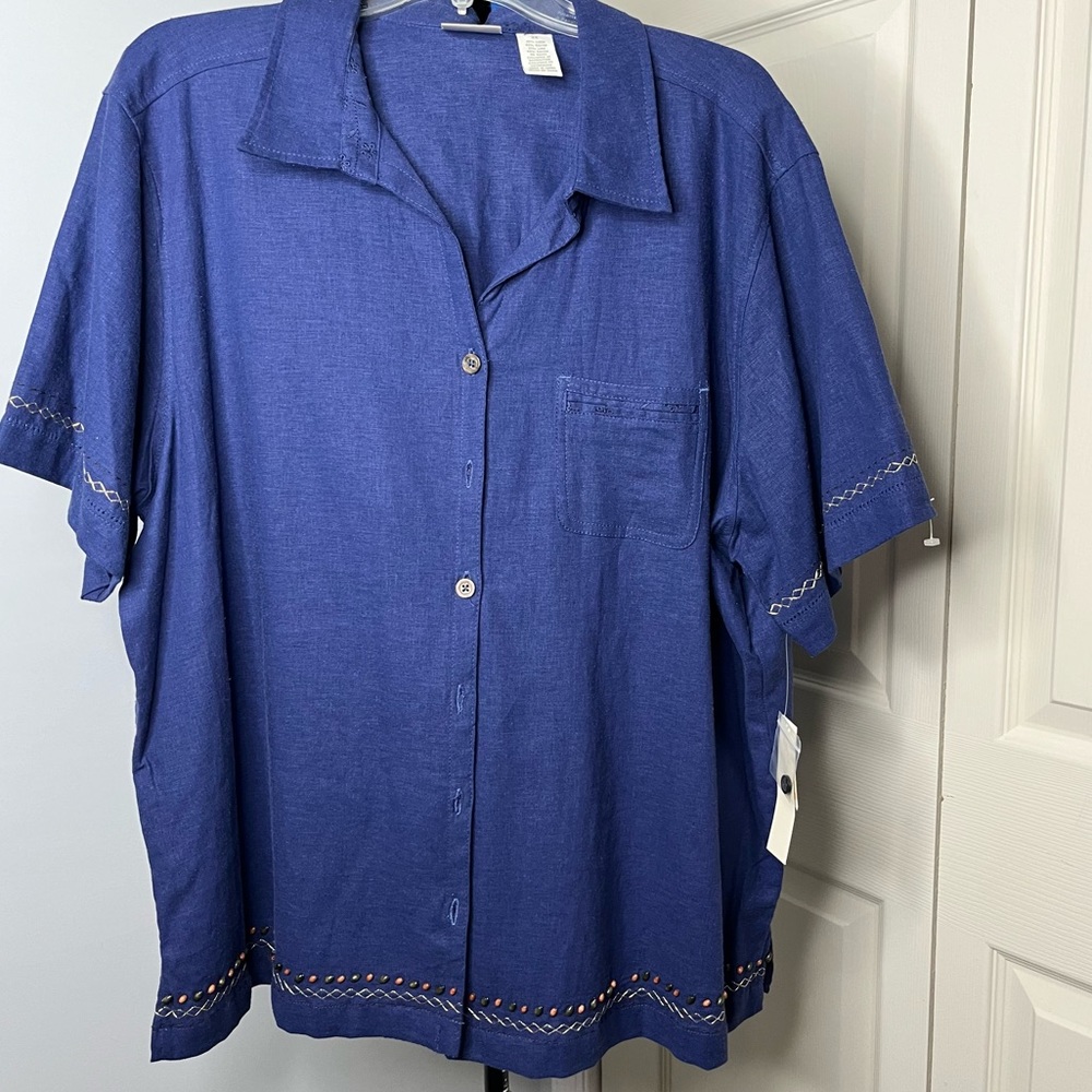 Erika II & co. Blue  button down pockets women's short sleeve top 2X g